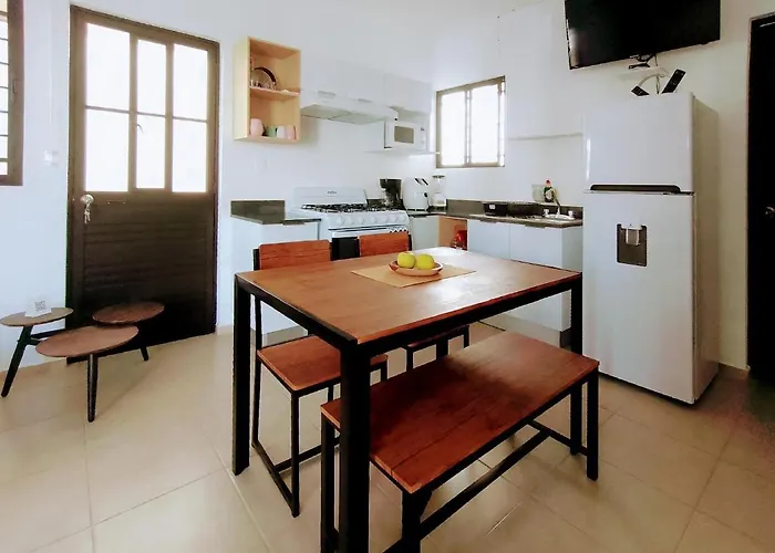 Casa En Privada Con Alberca, Excelente Para Vacaciones Y Descanso Casa de férias