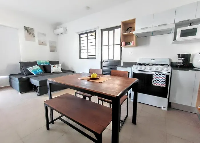 Casa En Privada Con Alberca, Excelente Para Vacaciones Y Descanso *